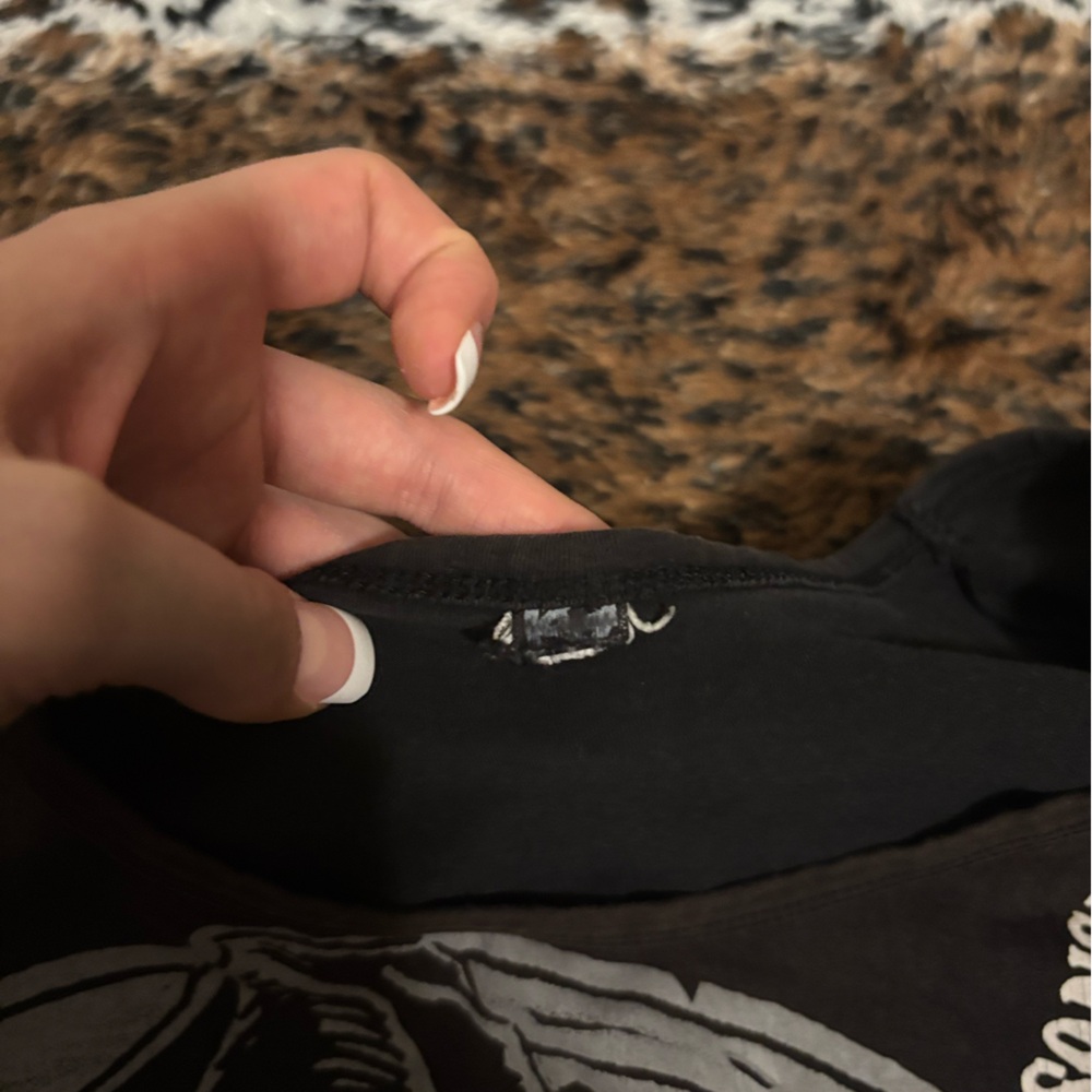 Women's Black Graphic Long Sleeve Skull Tee - Picture 5 of 6